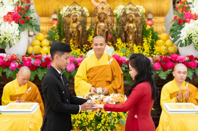 Wedding Ceremony at the pagoda