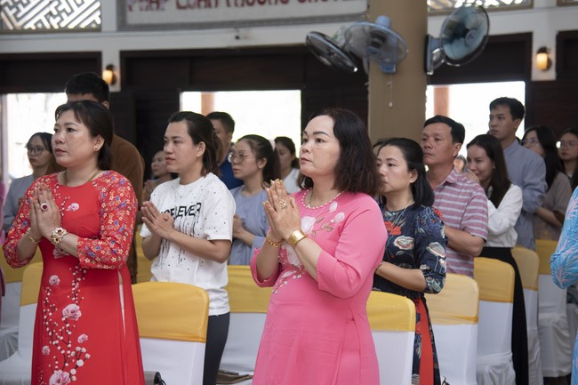 Wedding Ceremony at the pagoda