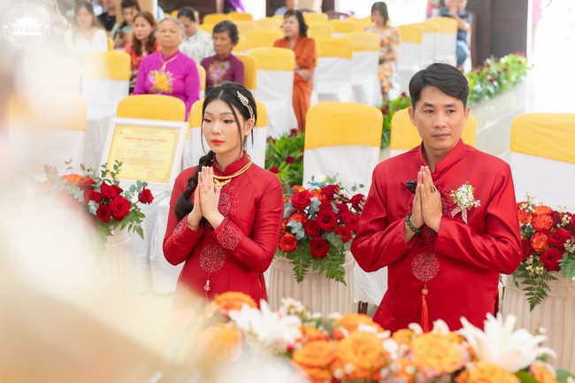Wedding Ceremony at the pagoda