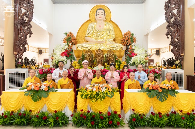Wedding Ceremony at the pagoda