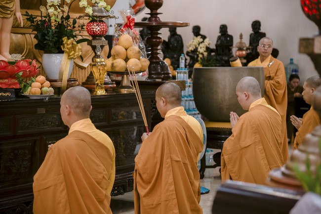 Wedding Ceremony at the pagoda