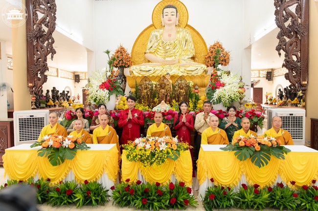 Wedding Ceremony at the pagoda