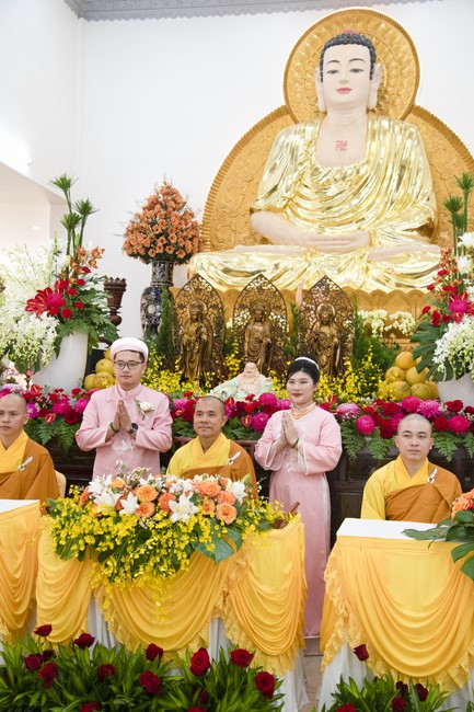 Wedding Ceremony at the pagoda