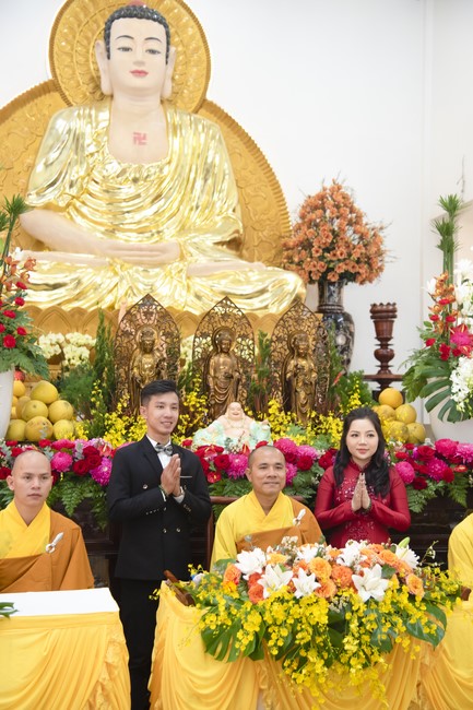 Wedding Ceremony at the pagoda
