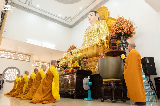 Wedding Ceremony at the pagoda