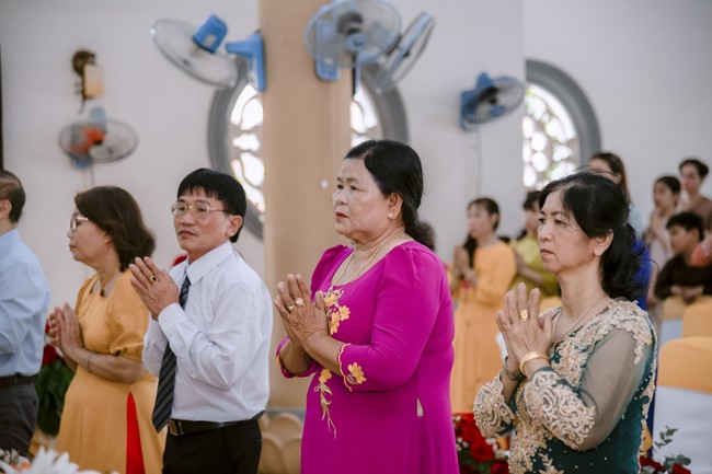 Wedding Ceremony at the pagoda