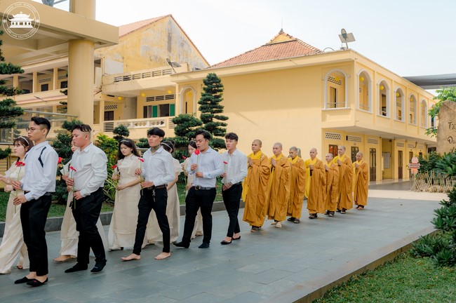 Wedding Ceremony at the pagoda