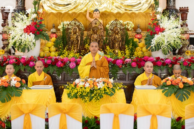 Wedding Ceremony at the pagoda