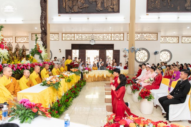 Wedding Ceremony at the pagoda