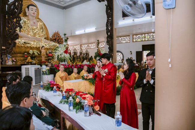Wedding Ceremony at the pagoda