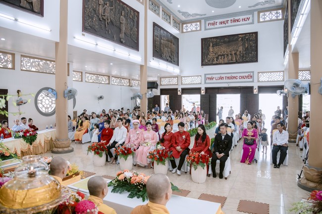 Wedding Ceremony at the pagoda