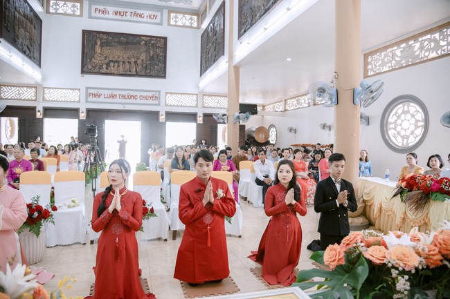 Wedding Ceremony at the pagoda