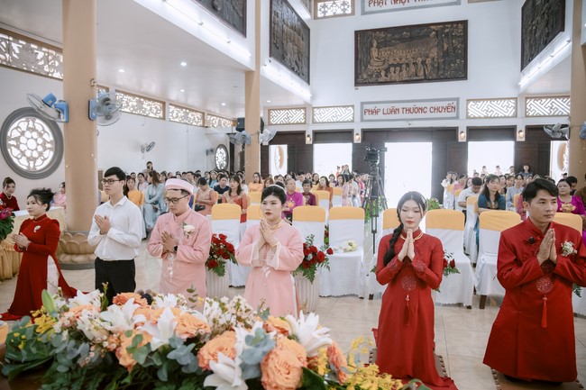 Wedding Ceremony at the pagoda