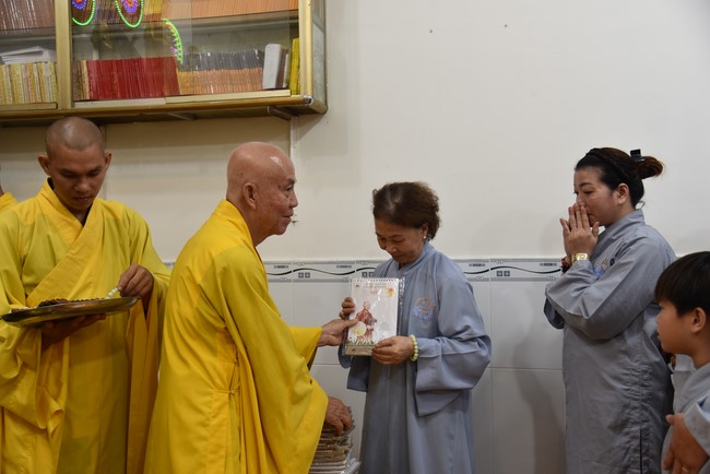 The 6th gratitude Ceremony and One-Day Practice at Minh Chat ashram in Can Tho