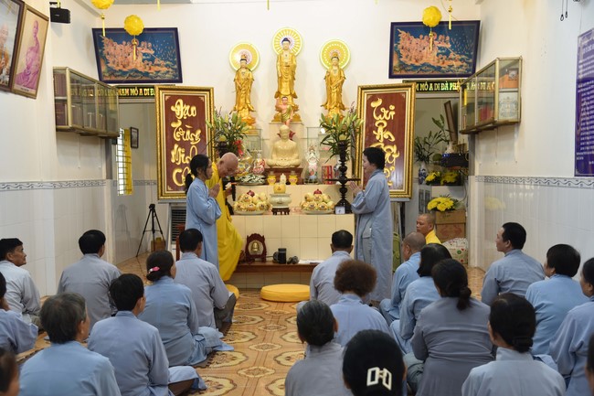 The 6th gratitude Ceremony and One-Day Practice at Minh Chat ashram in Can Tho