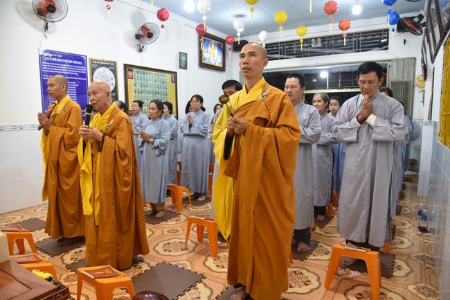 The 6th gratitude Ceremony and One-Day Practice at Minh Chat ashram in Can Tho