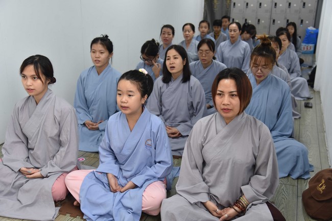 The 6th gratitude Ceremony and One-Day Practice at Minh Chat ashram in Can Tho