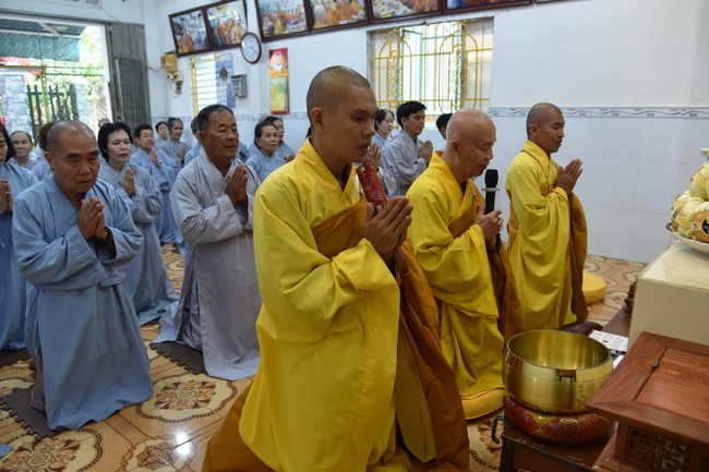 The 6th gratitude Ceremony and One-Day Practice at Minh Chat ashram in Can Tho