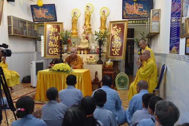 The 6th gratitude Ceremony and One-Day Practice at Minh Chat ashram in Can Tho
