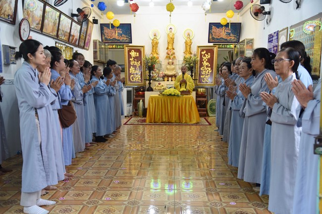 The 6th gratitude Ceremony and One-Day Practice at Minh Chat ashram in Can Tho