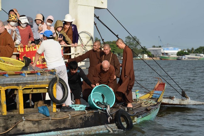 The 6th gratitude Ceremony and One-Day Practice at Minh Chat ashram in Can Tho