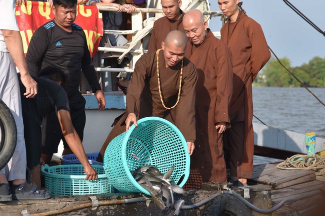The 6th gratitude Ceremony and One-Day Practice at Minh Chat ashram in Can Tho
