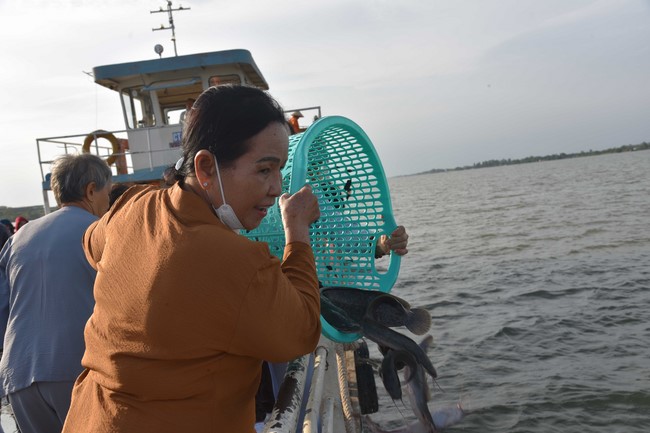The 6th gratitude Ceremony and One-Day Practice at Minh Chat ashram in Can Tho