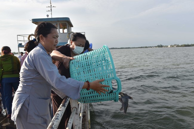 The 6th gratitude Ceremony and One-Day Practice at Minh Chat ashram in Can Tho