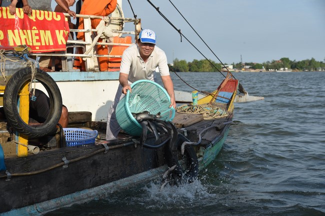 The 6th gratitude Ceremony and One-Day Practice at Minh Chat ashram in Can Tho