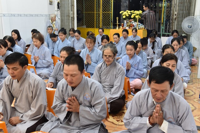 The 6th gratitude Ceremony and One-Day Practice at Minh Chat ashram in Can Tho