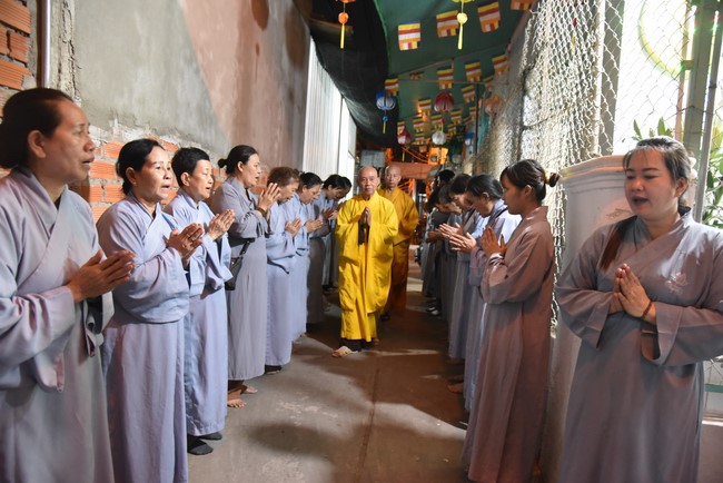 The 6th gratitude Ceremony and One-Day Practice at Minh Chat ashram in Can Tho