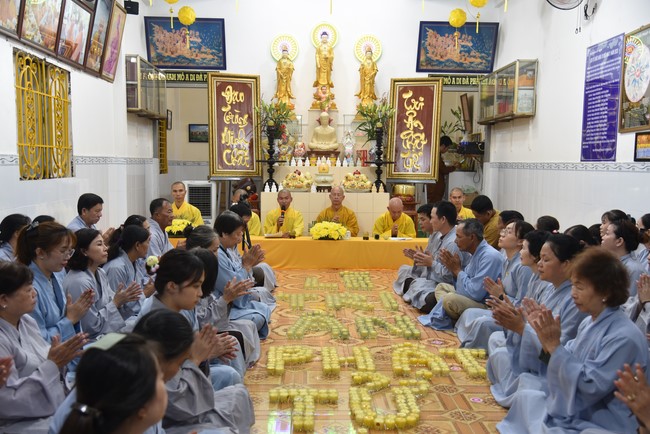 The 6th gratitude Ceremony and One-Day Practice at Minh Chat ashram in Can Tho