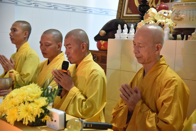 The 6th gratitude Ceremony and One-Day Practice at Minh Chat ashram in Can Tho