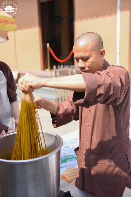 Công tác chuẩn bị đón xuân Giáp Thìn