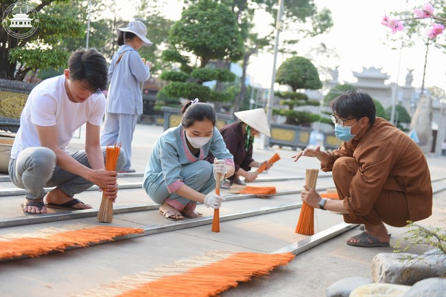 Công tác chuẩn bị đón xuân Giáp Thìn