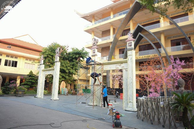 Công tác chuẩn bị đón xuân Giáp Thìn