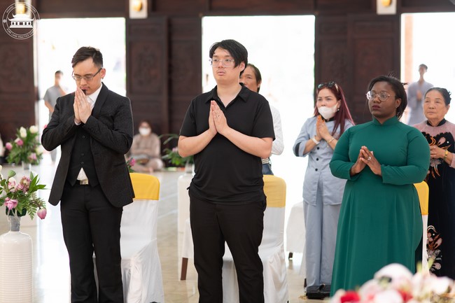 Wedding Ceremony at the pagoda