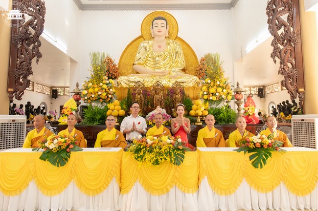 Wedding Ceremony at the pagoda
