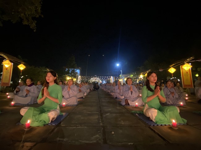 Chùa Đống Cao - Thanh Hoá: Đêm Hội Hoa Đăng Kỷ Niệm Đức Phật A Di Đà