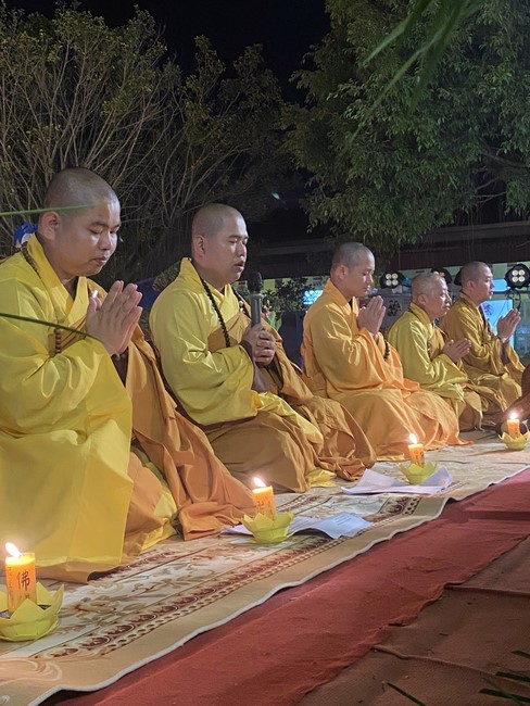Chùa Đống Cao - Thanh Hoá: Đêm Hội Hoa Đăng Kỷ Niệm Đức Phật A Di Đà