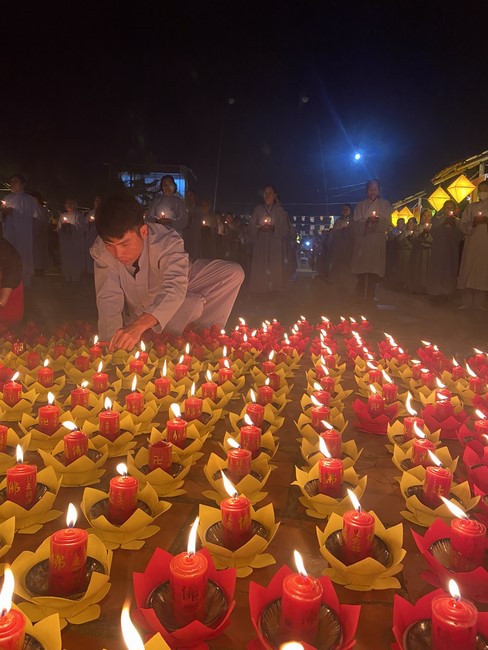 Chùa Đống Cao - Thanh Hoá: Đêm Hội Hoa Đăng Kỷ Niệm Đức Phật A Di Đà