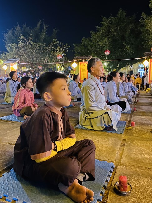 Chùa Đống Cao - Thanh Hoá: Đêm Hội Hoa Đăng Kỷ Niệm Đức Phật A Di Đà