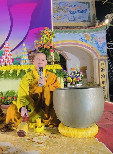 Chùa Đống Cao - Thanh Hoá: Đêm Hội Hoa Đăng Kỷ Niệm Đức Phật A Di Đà