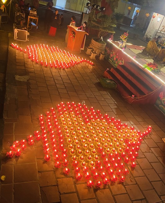 Chùa Đống Cao - Thanh Hoá: Đêm Hội Hoa Đăng Kỷ Niệm Đức Phật A Di Đà