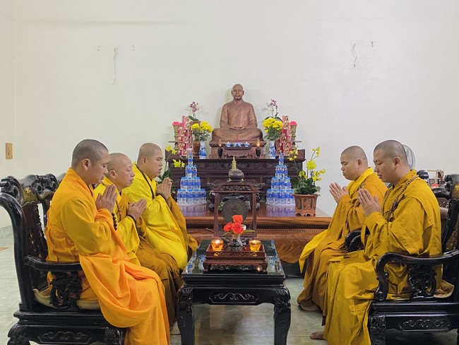 Chùa Đống Cao - Thanh Hoá: Đêm Hội Hoa Đăng Kỷ Niệm Đức Phật A Di Đà