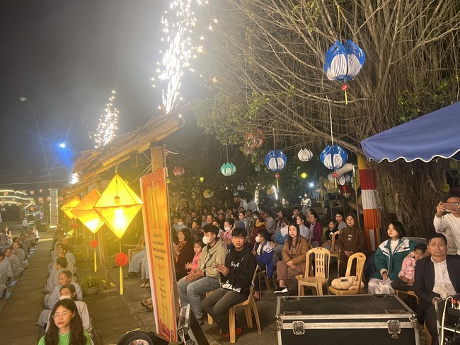 Chùa Đống Cao - Thanh Hoá: Đêm Hội Hoa Đăng Kỷ Niệm Đức Phật A Di Đà