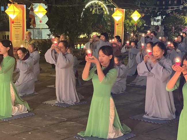 Chùa Đống Cao - Thanh Hoá: Đêm Hội Hoa Đăng Kỷ Niệm Đức Phật A Di Đà