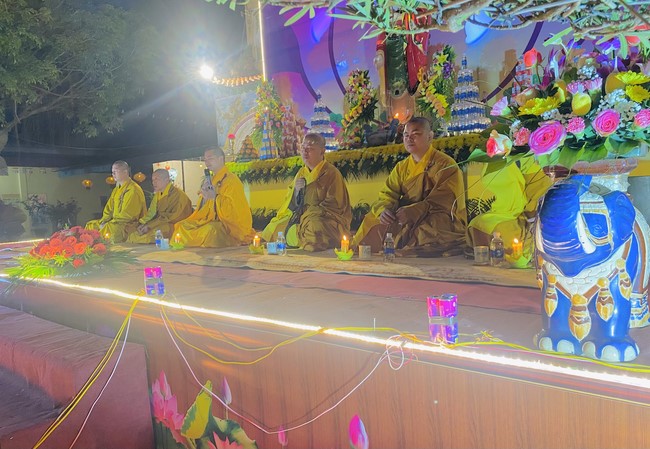 Chùa Đống Cao - Thanh Hoá: Đêm Hội Hoa Đăng Kỷ Niệm Đức Phật A Di Đà