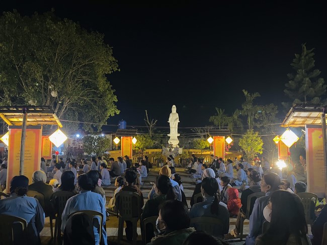 Chùa Đống Cao - Thanh Hoá: Đêm Hội Hoa Đăng Kỷ Niệm Đức Phật A Di Đà