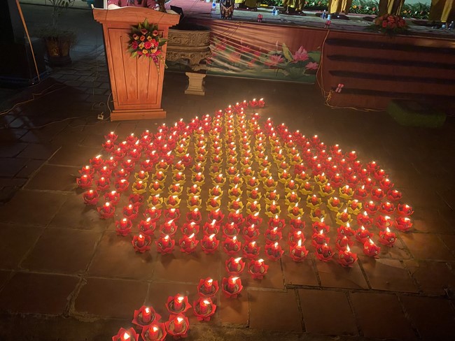 Chùa Đống Cao - Thanh Hoá: Đêm Hội Hoa Đăng Kỷ Niệm Đức Phật A Di Đà